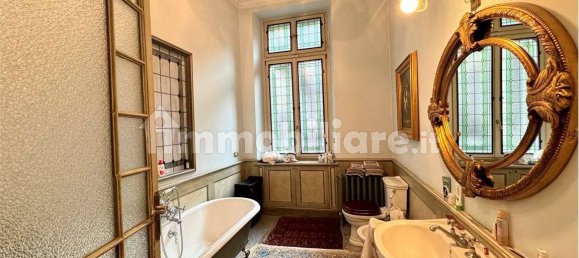 7 bedrooms Apartment in Turin, Italy No. 109673 17