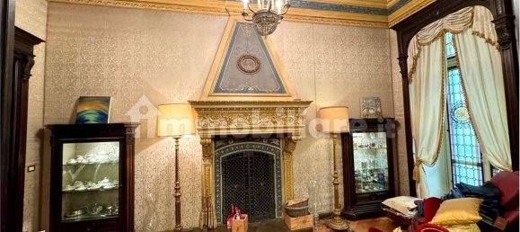 7 bedrooms Apartment in Turin, Italy No. 109673 9