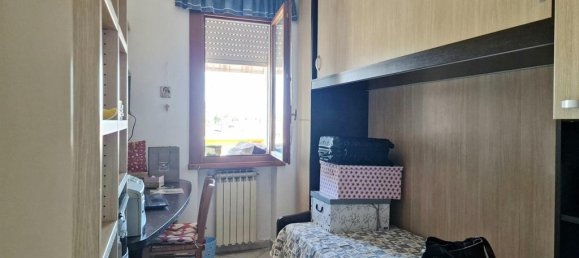 3 rooms Apartment in Massa, Italy No. 71447 9