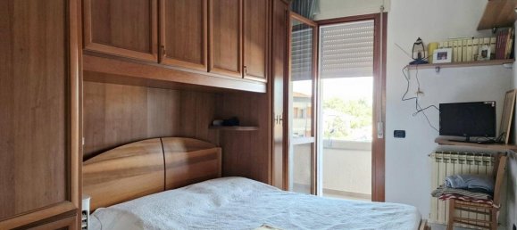 3 rooms Apartment in Massa, Italy No. 71447 7