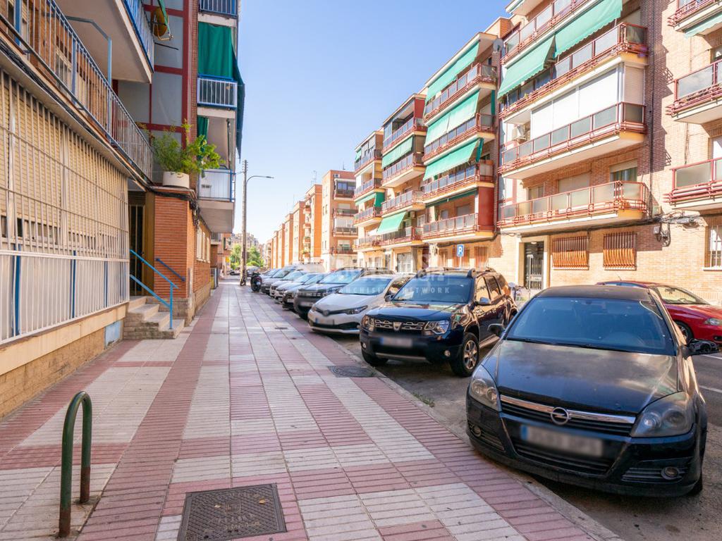 3 rooms Apartment in Madrid, Spain No. 230446