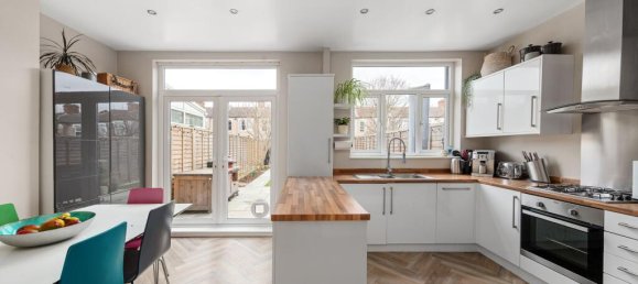 4 bedrooms House in Beckenham, United Kingdom No. 887 16