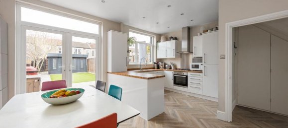 4 bedrooms House in Beckenham, United Kingdom No. 887 3