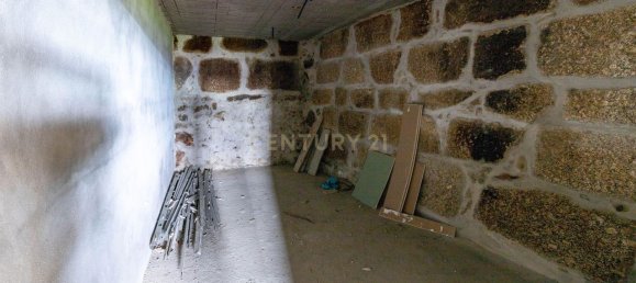 3 bedrooms House in Lousada, Portugal No. 74111 6