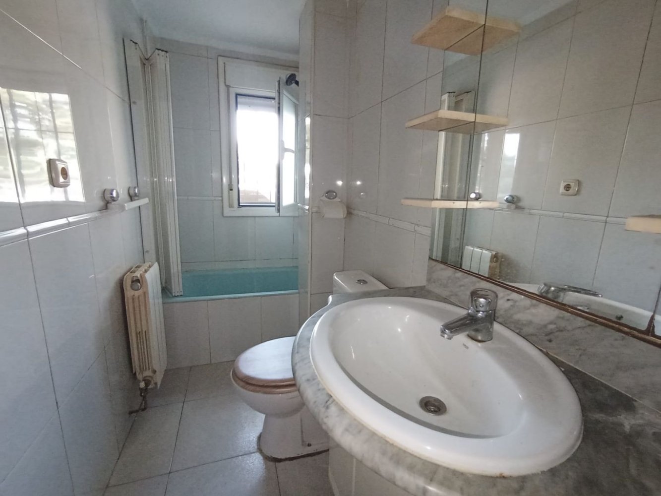 3 bedrooms Apartment in Zaragoza, Spain No. 268322
