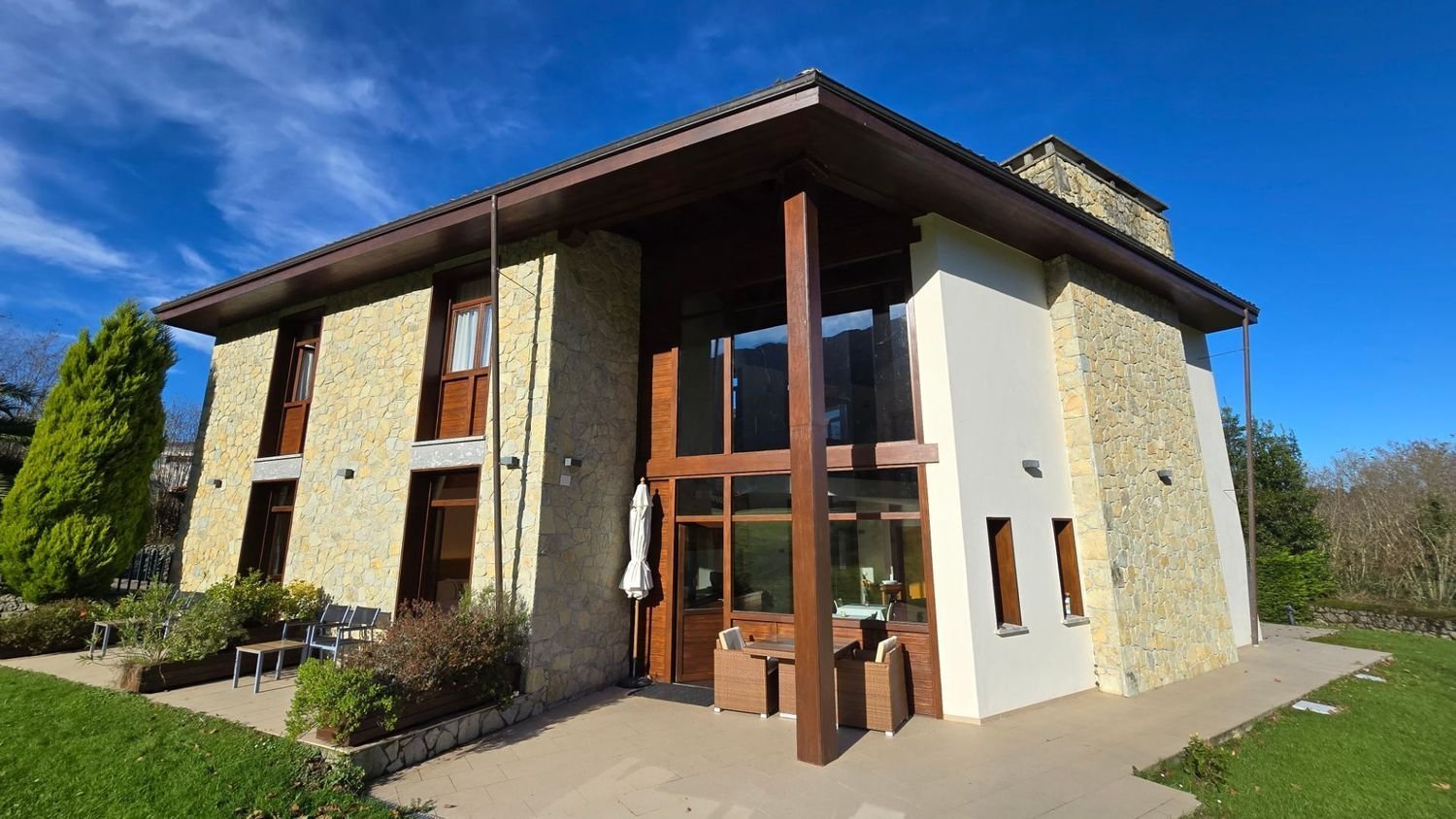 Gebäude in Asturias, Spain 550m², Nr. 165404