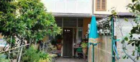 7 bedrooms Apartment in Prato, Italy No. 323722 3