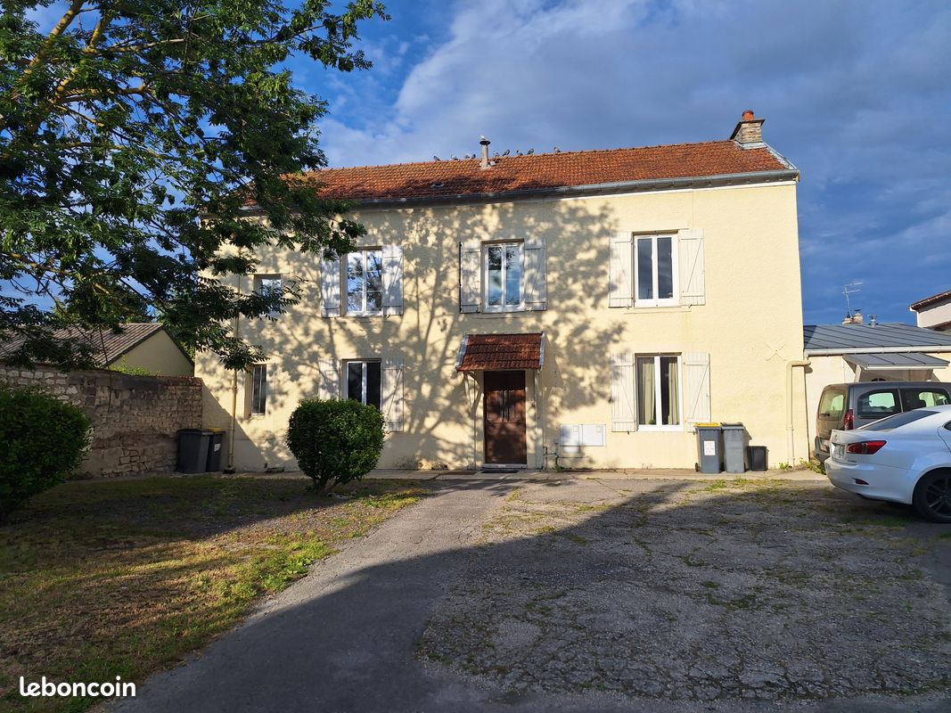 Casa T3 em Saint-Brice-Courcelles, France N.º 336813