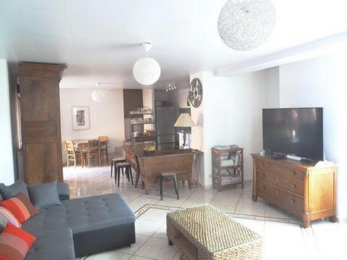 3 bedrooms Condo in Aubenas, France No. 28630