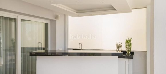 5 bedrooms Villa in Marbella, Spain No. 96992 22