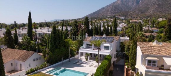 5 bedrooms Villa in Marbella, Spain No. 96992 5