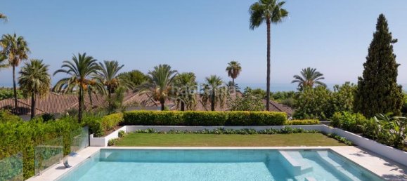 5 bedrooms Villa in Marbella, Spain No. 96992 24