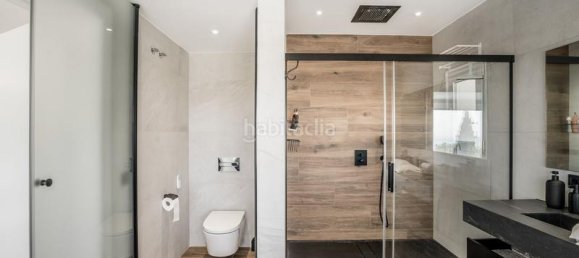 5 bedrooms Villa in Marbella, Spain No. 96992 26