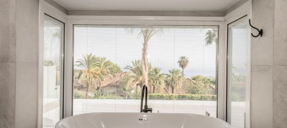 5 bedrooms Villa in Marbella, Spain No. 96992 57