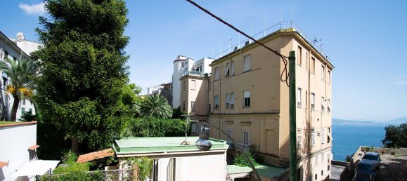 1 Schlafzimmer Wohnung in Naples, Italy, Nr. 203873 4