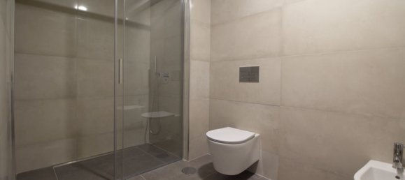 3 bedrooms Apartment in Porto, Portugal No. 130158 10