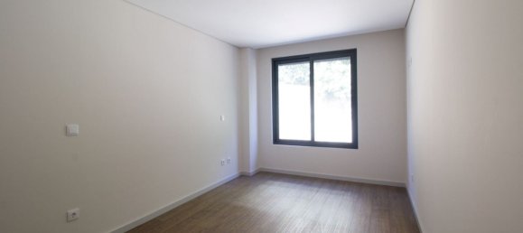3 bedrooms Apartment in Porto, Portugal No. 130158 7