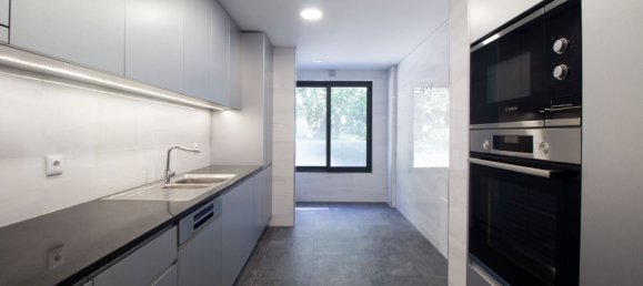 3 bedrooms Apartment in Porto, Portugal No. 130158 19