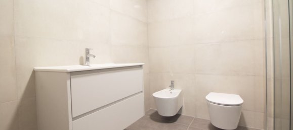 3 bedrooms Apartment in Porto, Portugal No. 130158 14