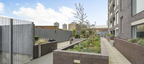 1 bedroom Apartment in London, United Kingdom No. 7634 16