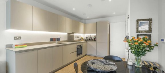 1 bedroom Apartment in London, United Kingdom No. 7634 8