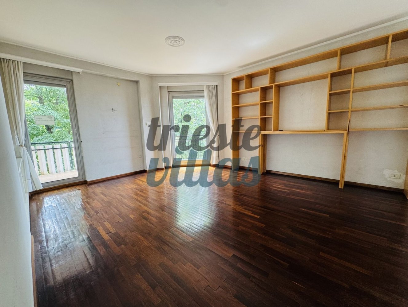 6 chambres Appartement à Trieste, Italy No. 314337