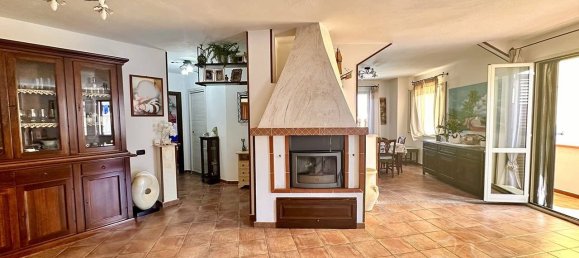 2 Schlafzimmer Wohnung in La Maddalena, Italy, Nr. 333403 4