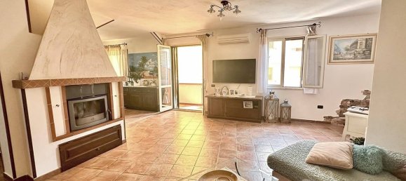 2 Schlafzimmer Wohnung in La Maddalena, Italy, Nr. 333403 5