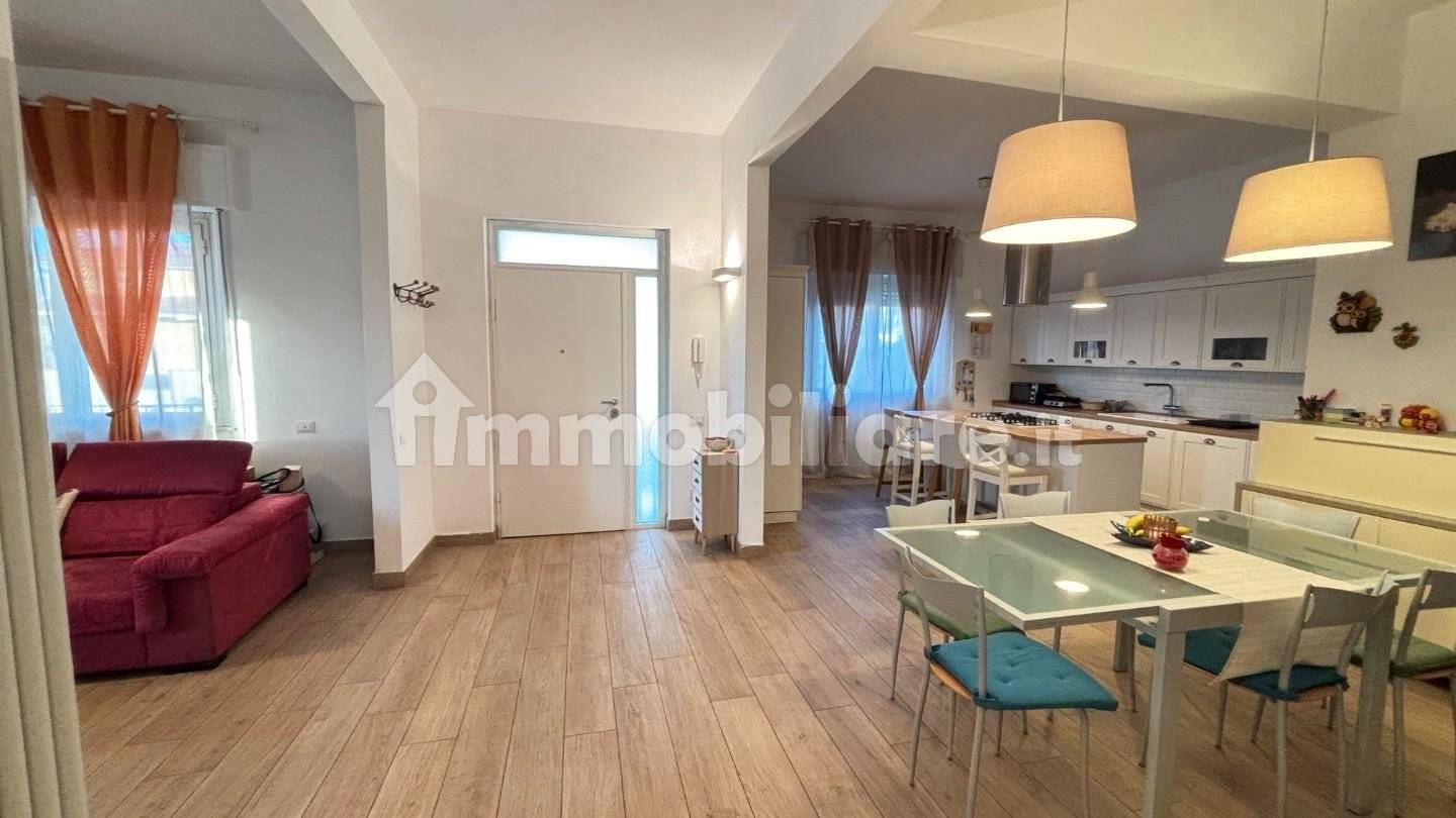 2 Schlafzimmer Haus in Cascina, Italy, Nr. 218898