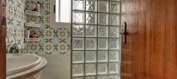 Apartamento de 4 dormitorios en València, Spain No. 141501 17