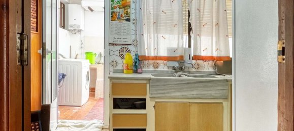 Apartamento de 4 dormitorios en València, Spain No. 141501 11