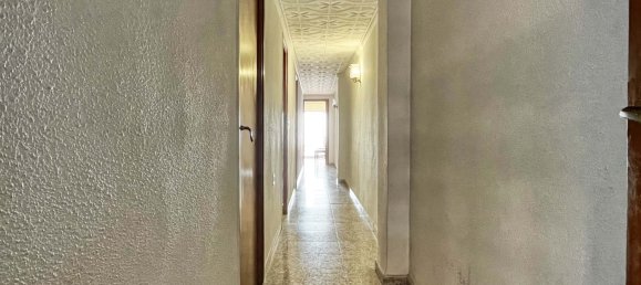 Apartamento de 4 dormitorios en València, Spain No. 141501 8