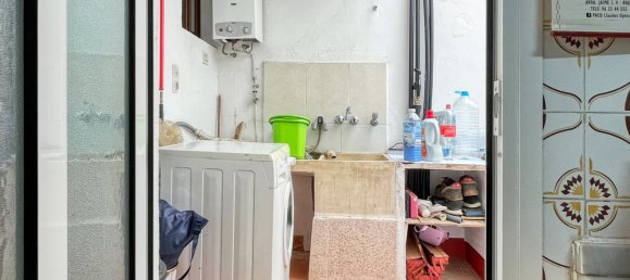 Apartamento de 4 dormitorios en València, Spain No. 141501 14