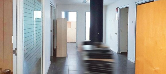 269m² Commercial property in Trento, Italy No. 371946 2