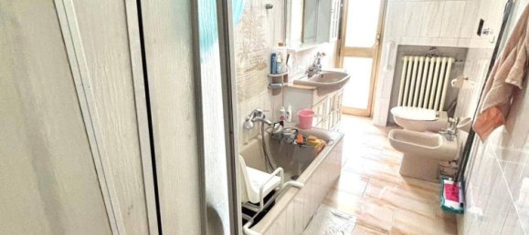 4 bedrooms Apartment in Alessandria, Italy No. 314581 16