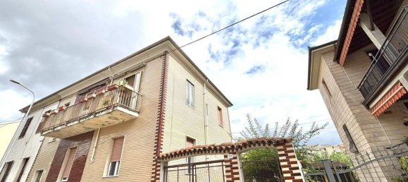 4 bedrooms Apartment in Alessandria, Italy No. 314581 32