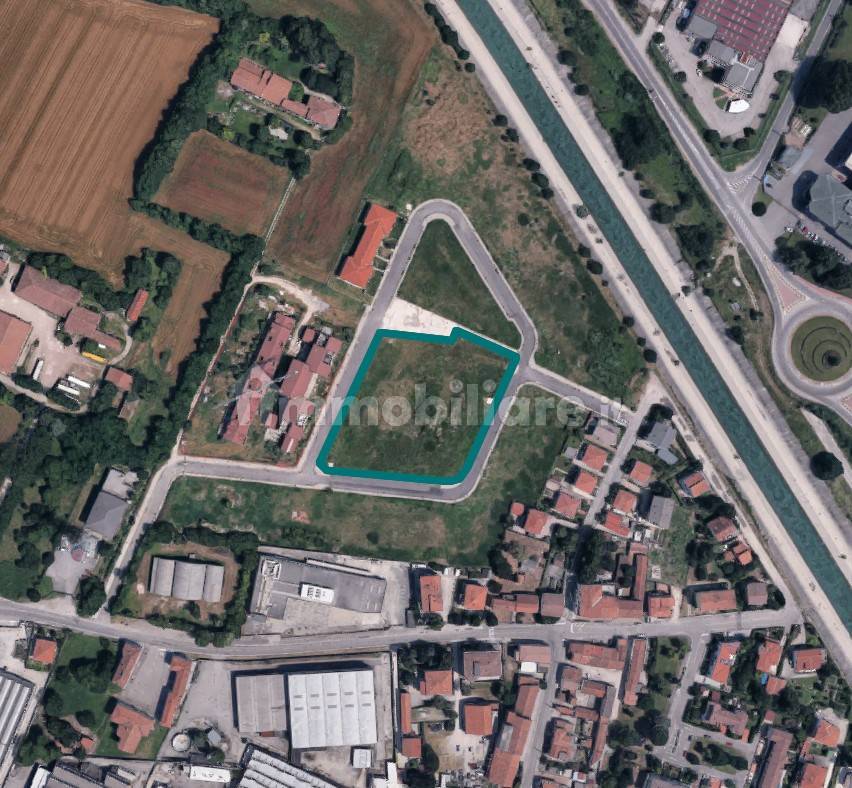 7109m² Land in Bagnolo San Vito, Italy No. 179462