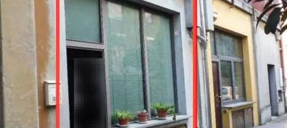 3 rooms Apartment in Parma, Italy No. 309774 2