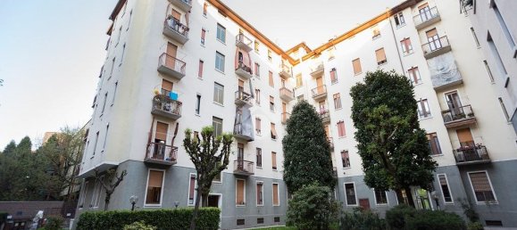 1 bedroom Apartment in Milan, Italy No. 378855 2