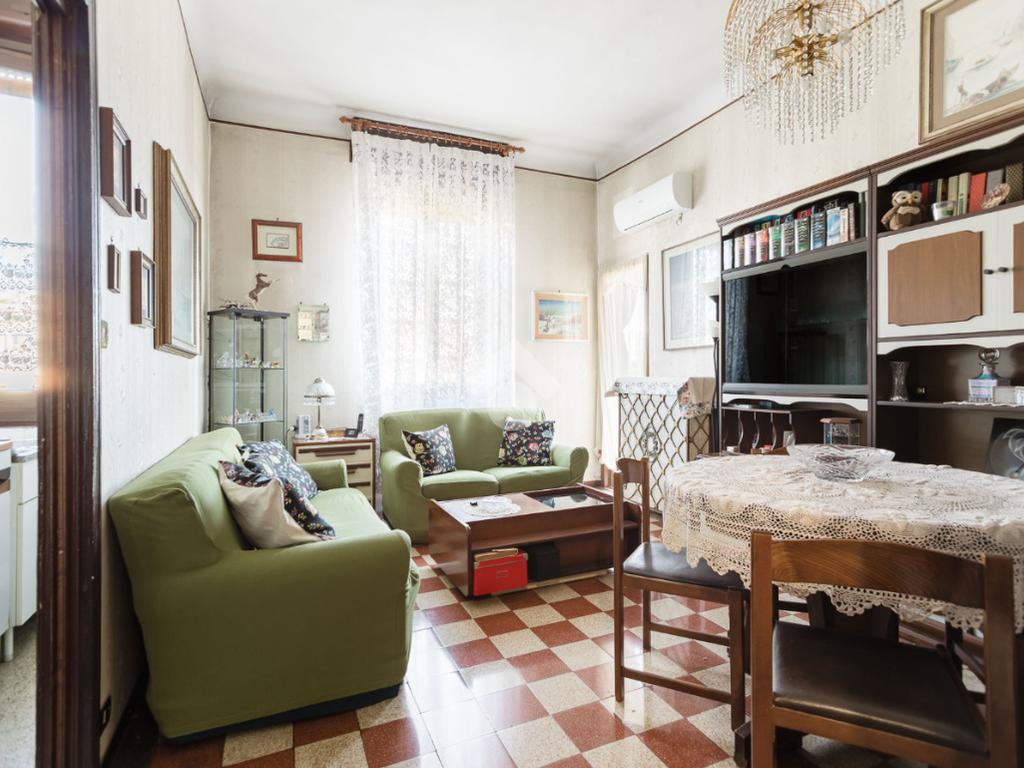 1 bedroom Apartment in Milan, Italy No. 378855