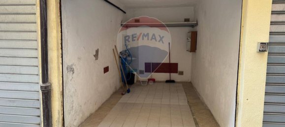 1 room Garage in Rome, Italy No. 346100 9