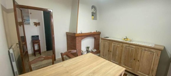 Apartamento de 6 habitaciónes en Luni, Italy No. 35274 36