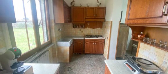 Apartamento de 6 habitaciónes en Luni, Italy No. 35274 38