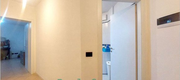 3 rooms Apartment in Modena, Italy No. 290500 16