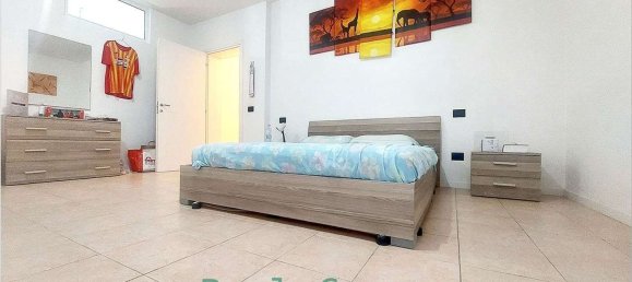 3 rooms Apartment in Modena, Italy No. 290500 29