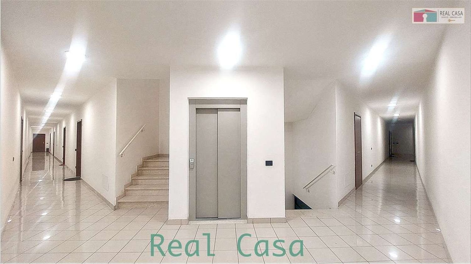 3 rooms Apartment in Modena, Italy No. 290500