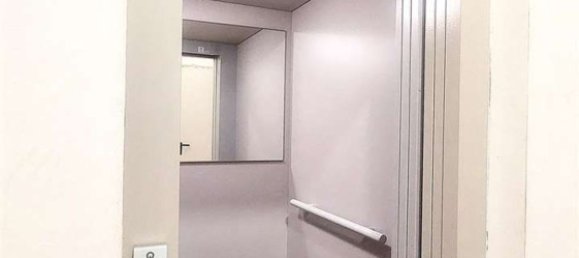 3 rooms Apartment in Modena, Italy No. 290500 3