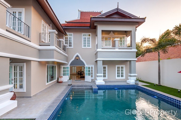 6 غرف نوم منزل في Pattaya, Thailand رقم 4227