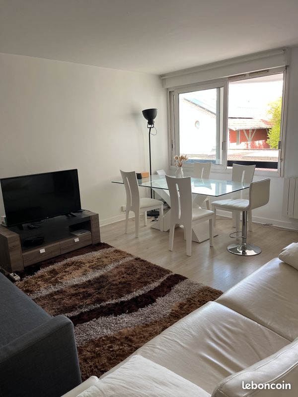Apartamento de 1 dormitorio en Courbevoie, France No. 343949