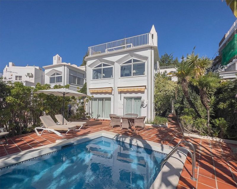 4 bedrooms House in Nerja, Spain No. 236880